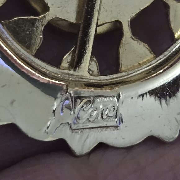 Coro Pegasus Gold Tone Cameo Pendant Necklace in Red and Ivory Toned Lucite - Picture 4 of 4